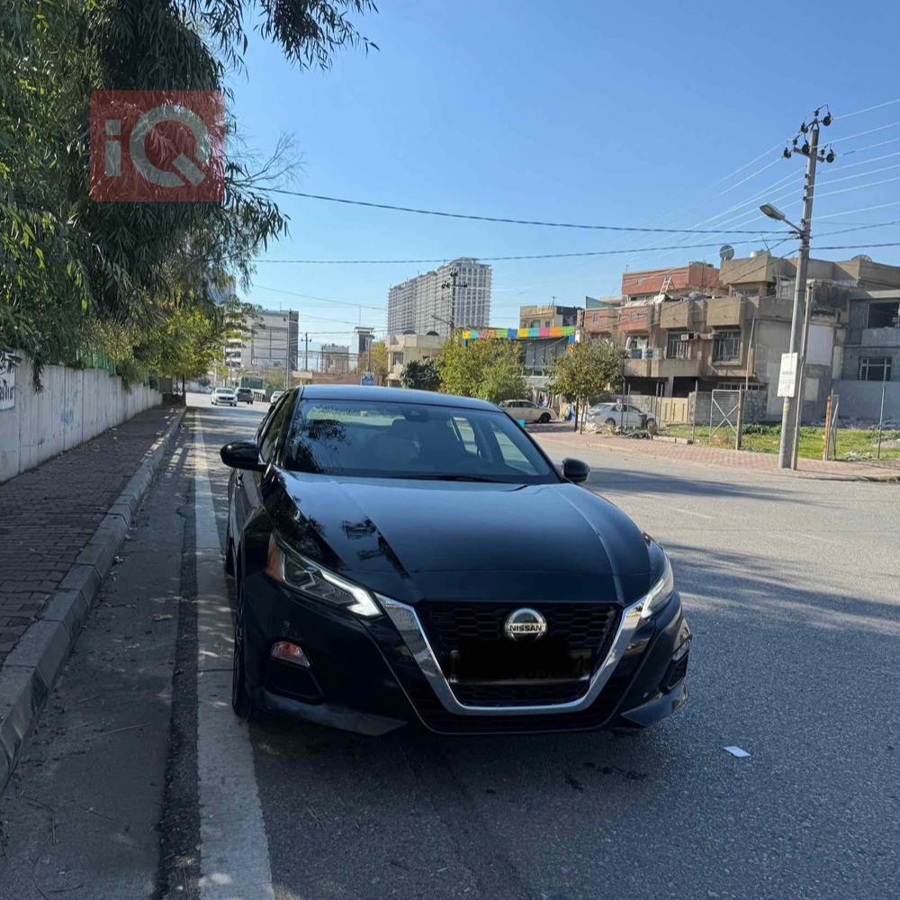 نیسان ئەلتیما